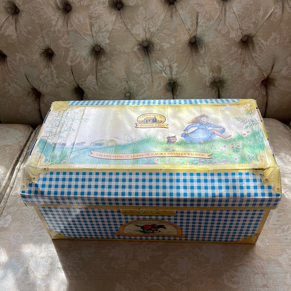 BookLITTLE HOUSE Complete Collection Treasure Chest By Laura Ingalls Wilder RARE
